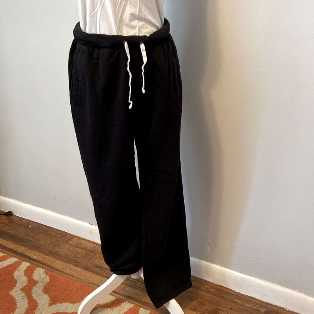 Lounge pants with pockets